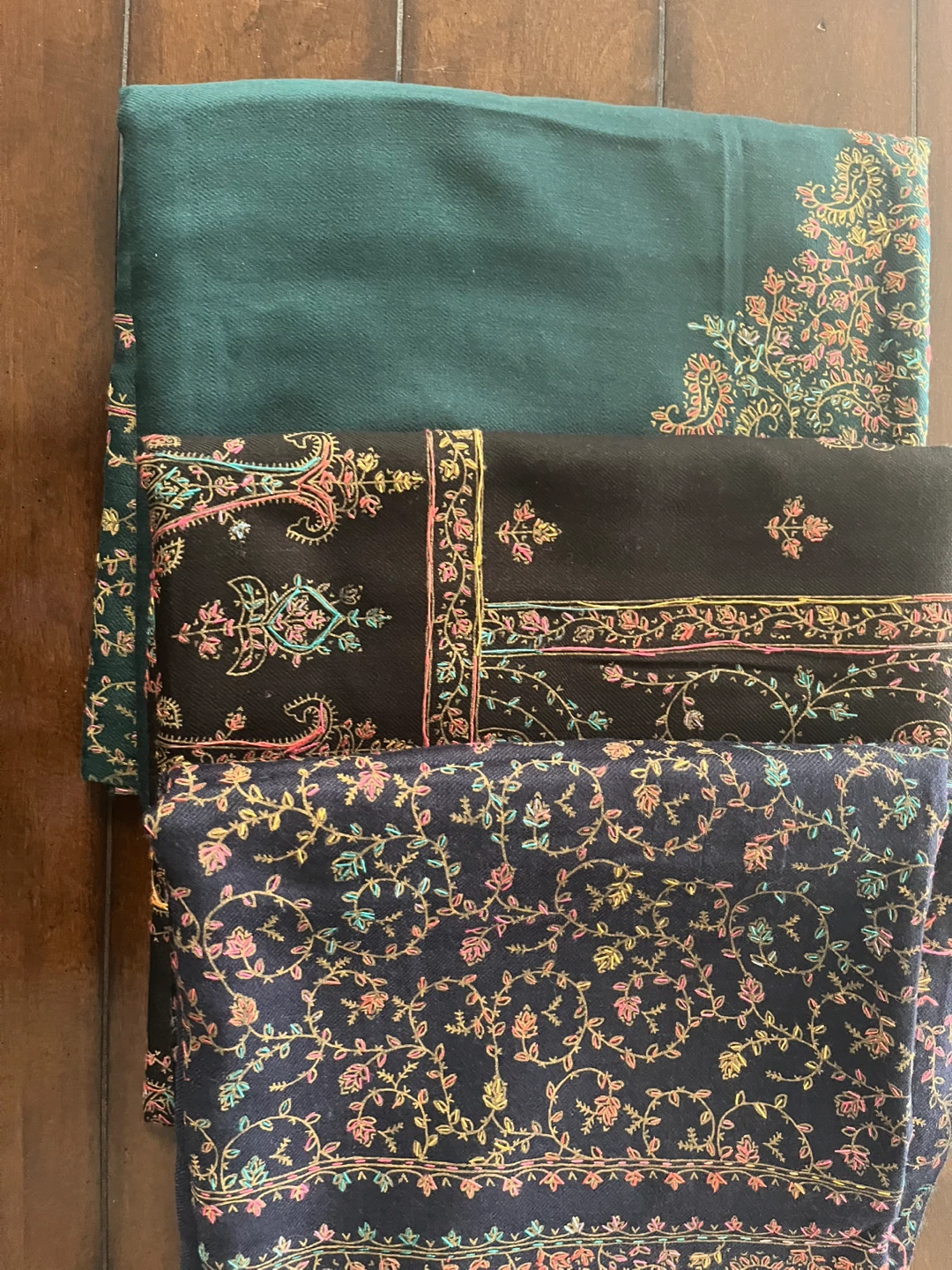 Embroidered Wool Shawl - photo 2