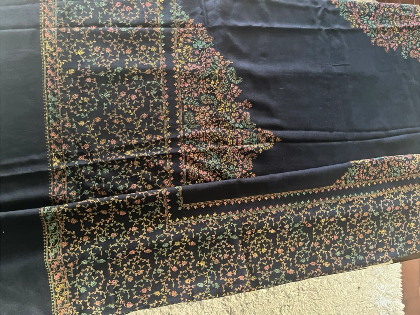 Embroidered Wool Shawl - photo 5