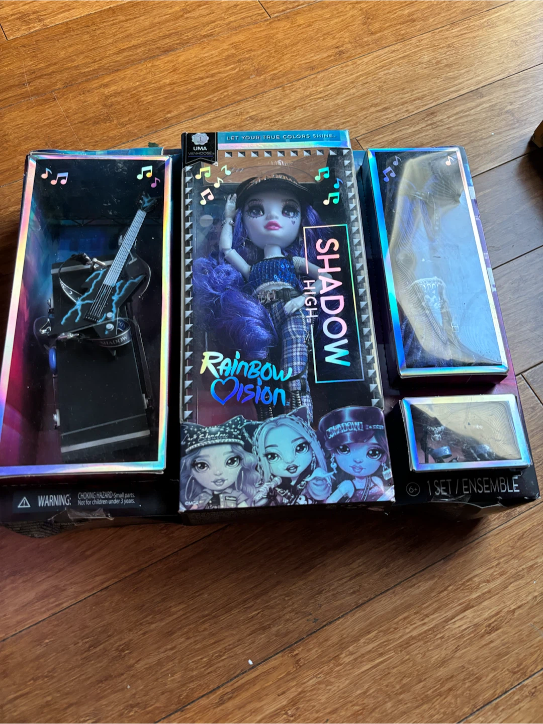 Shadow High Neon Shadow Uma Vanhoose Doll Set