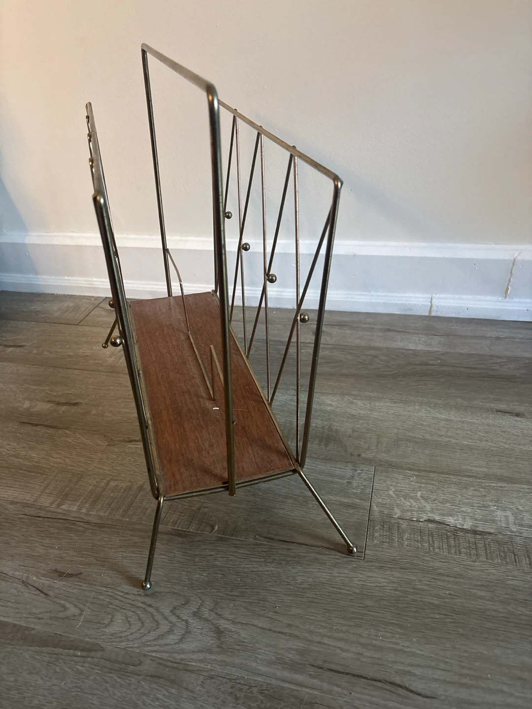 Retro McM style magazine rack - photo 2