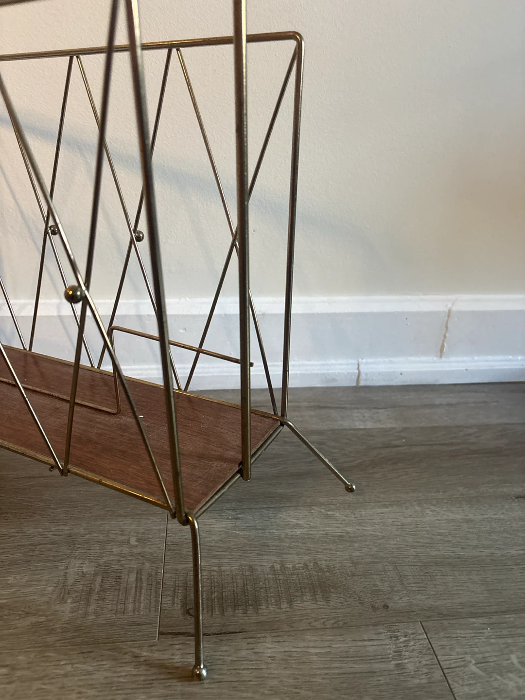 Retro McM style magazine rack - photo 3