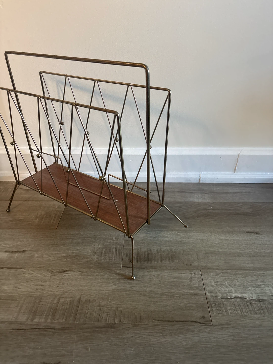 Retro McM style magazine rack - photo 4