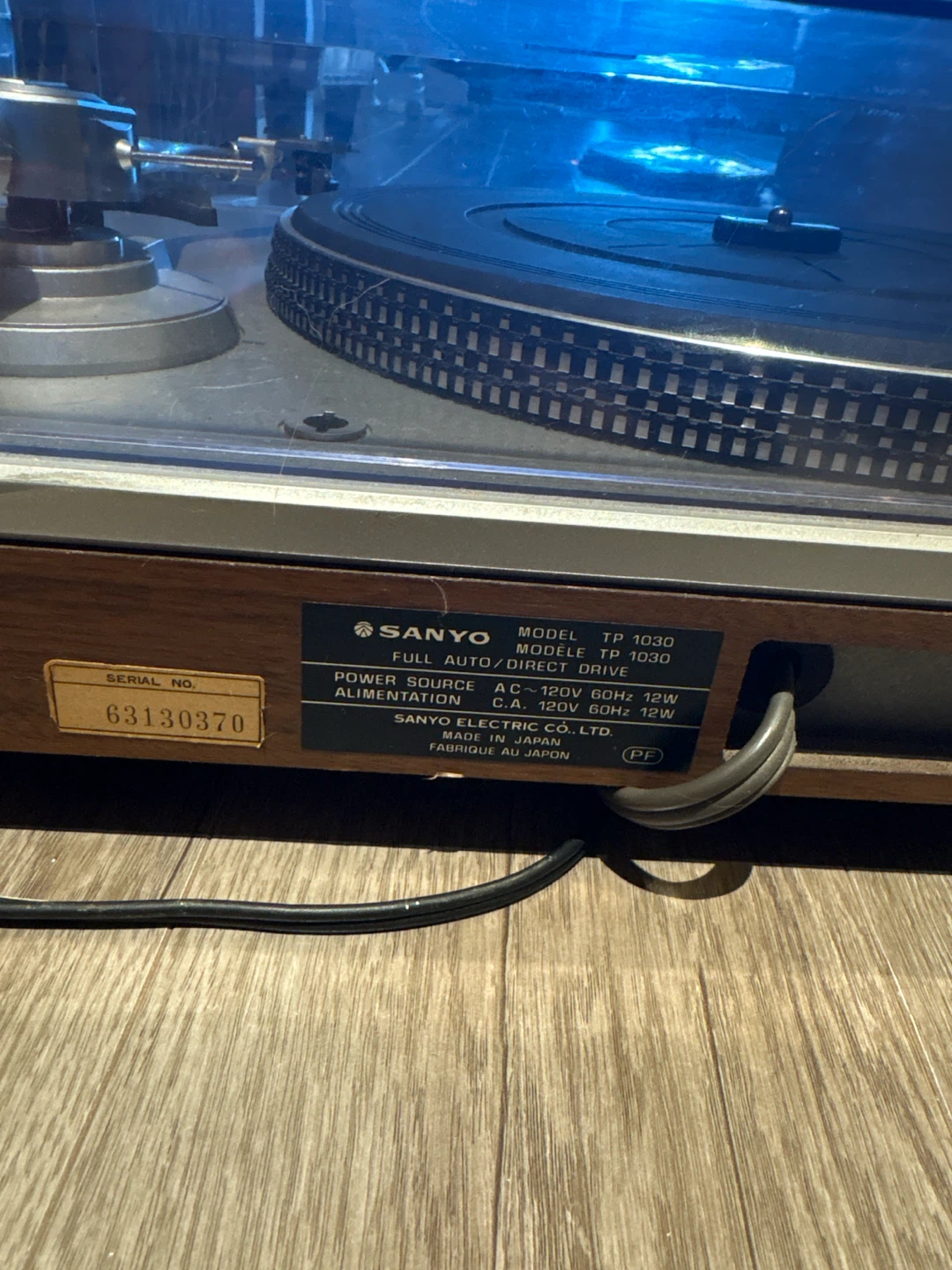 Sanyo record player w/ speakers & citizen Am/fm hookup - photo 4