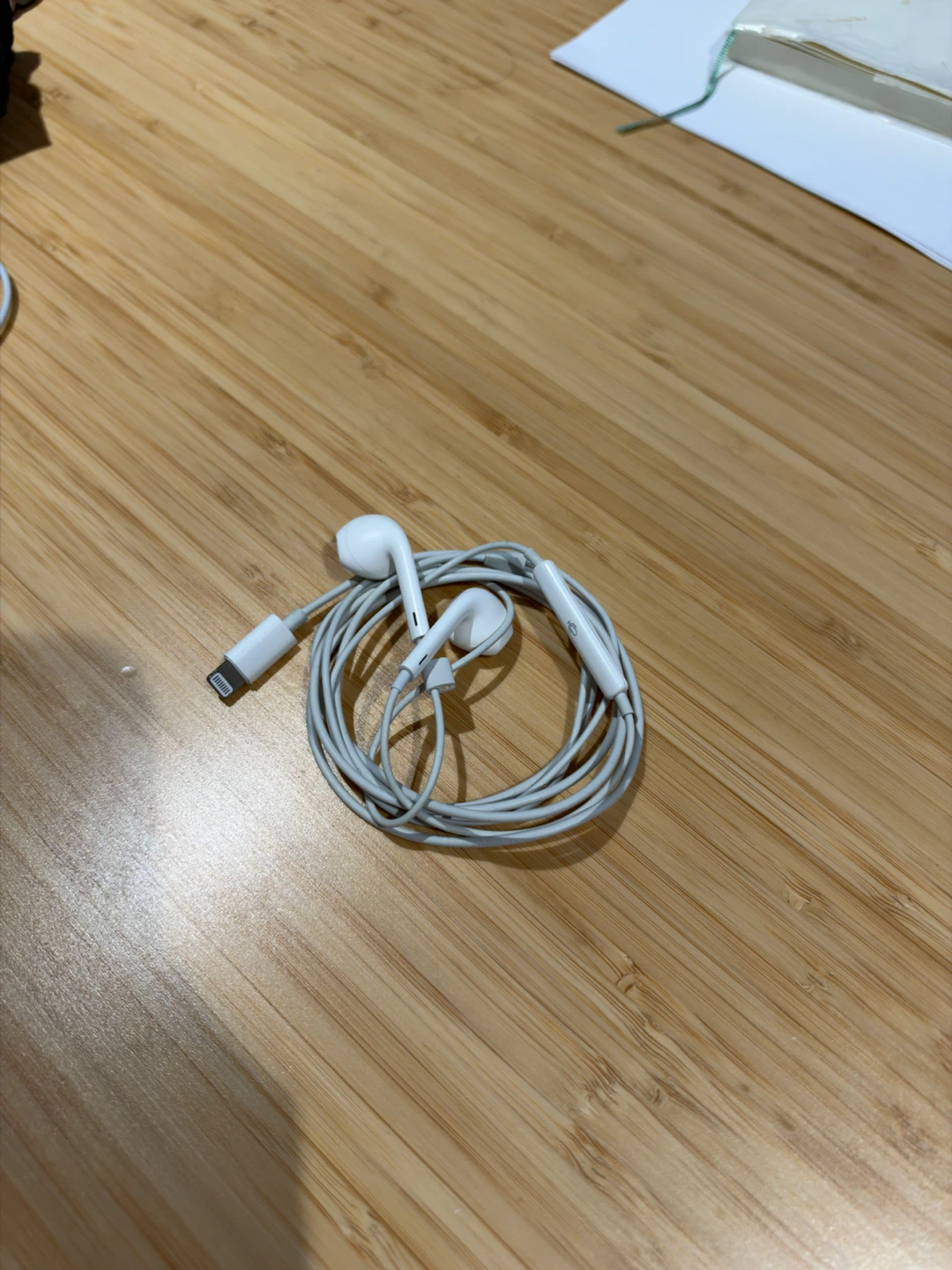 Apple EarPods with Lightning Connector