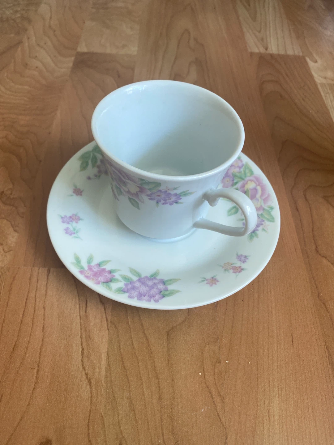 22 pieces of Floral tea cup (11)and saucer(11)