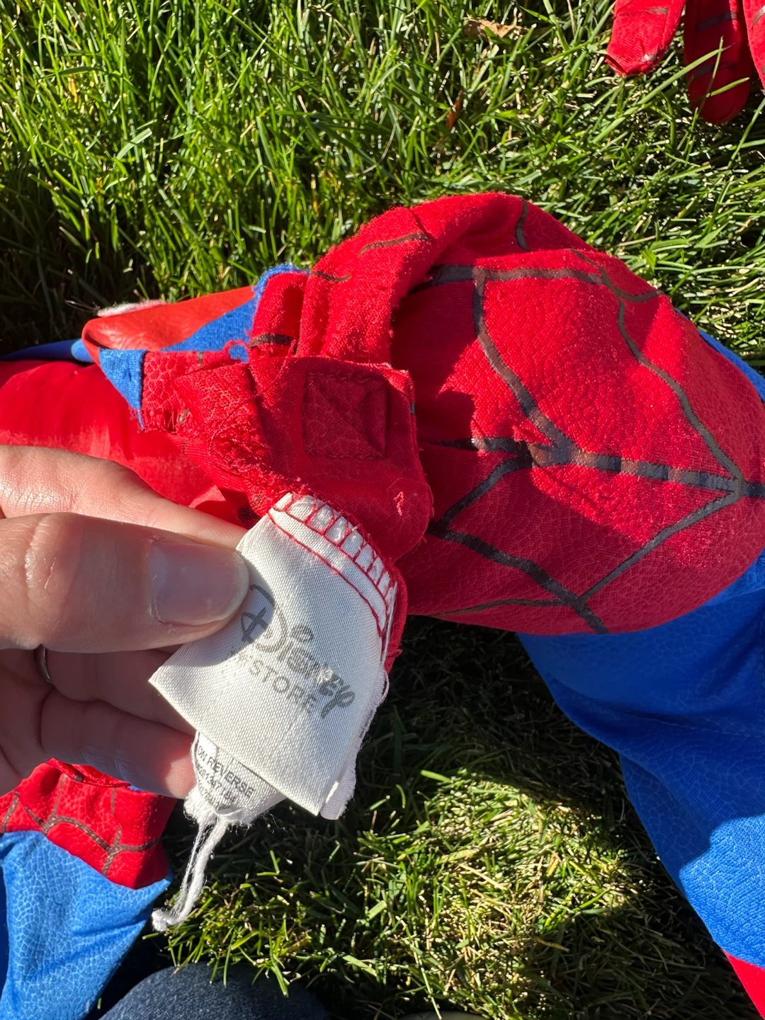 Disney Store Spider-Man Costume Size 5/6 - photo 3