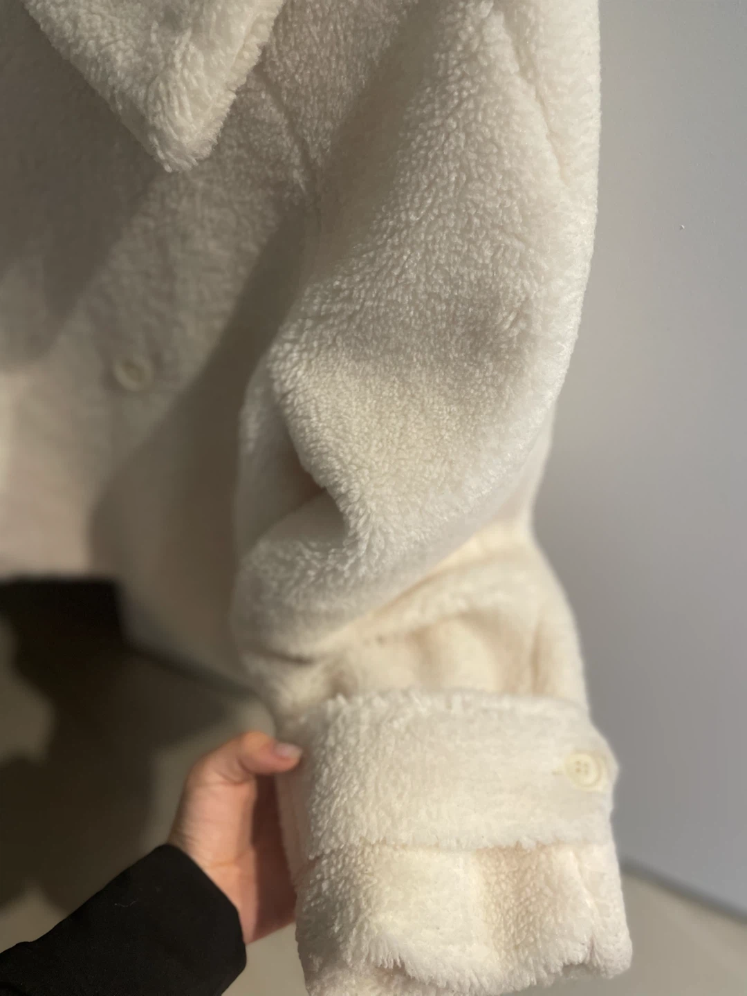 Shop Minete White Sherpa Jacket - photo 3