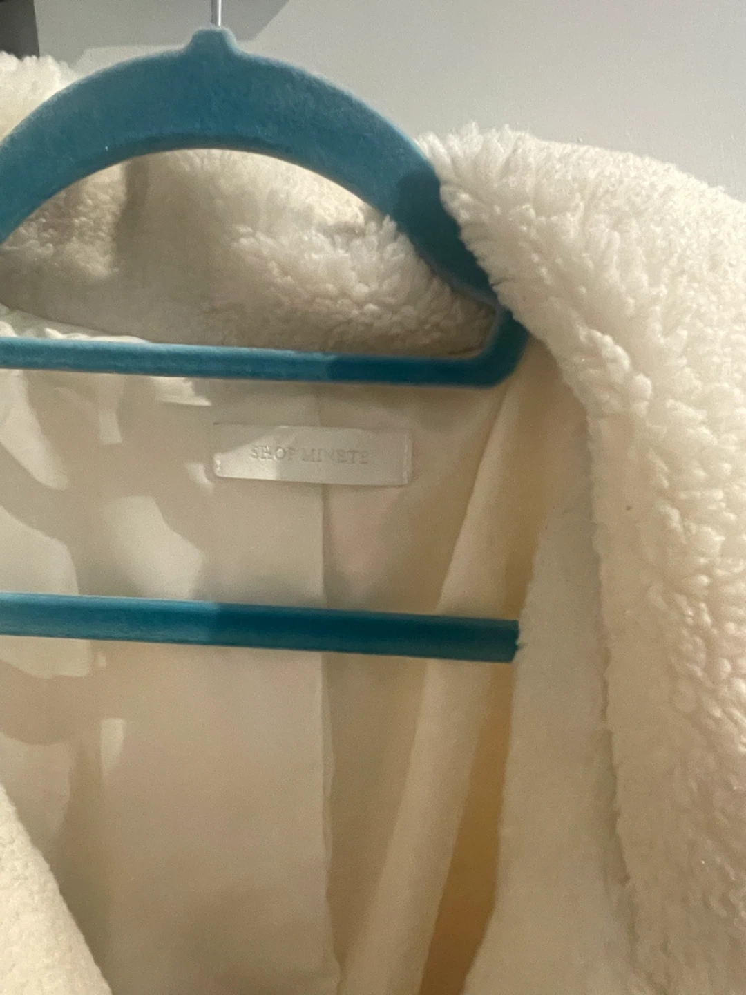 Shop Minete White Sherpa Jacket - photo 4