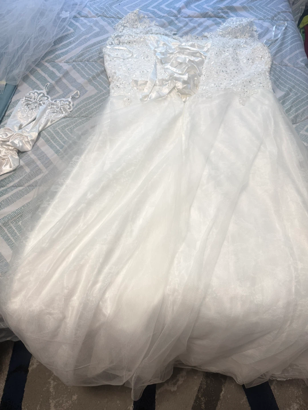White Lace Wedding Dress with Corset Back - photo 2