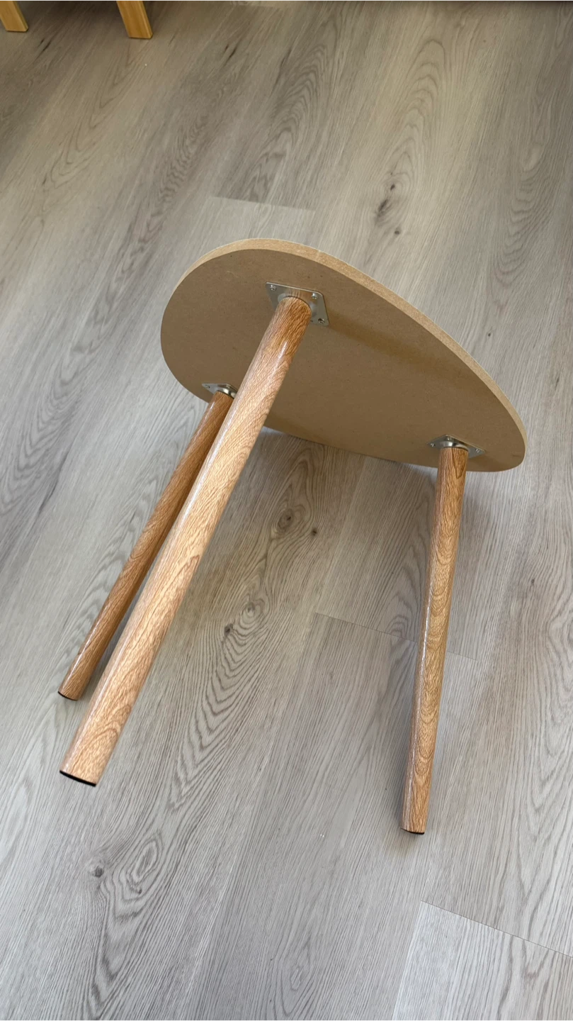 Cute little side table - photo 4
