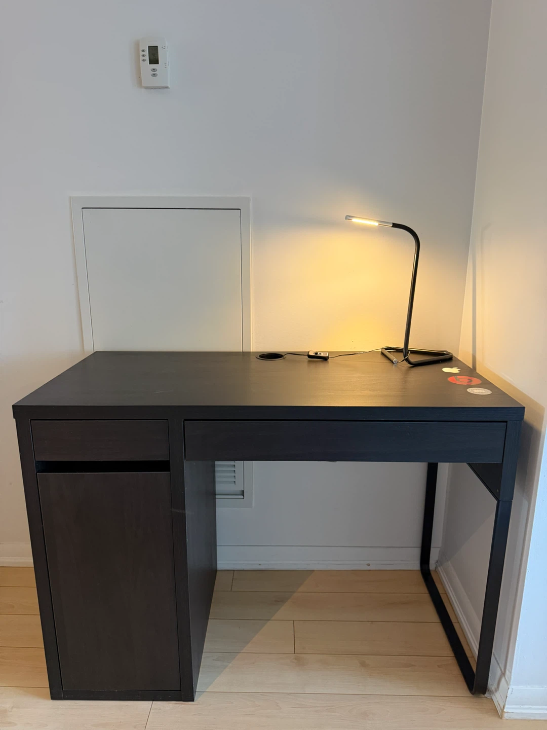 IKEA MICKE Desk in Black-Brown - photo 3