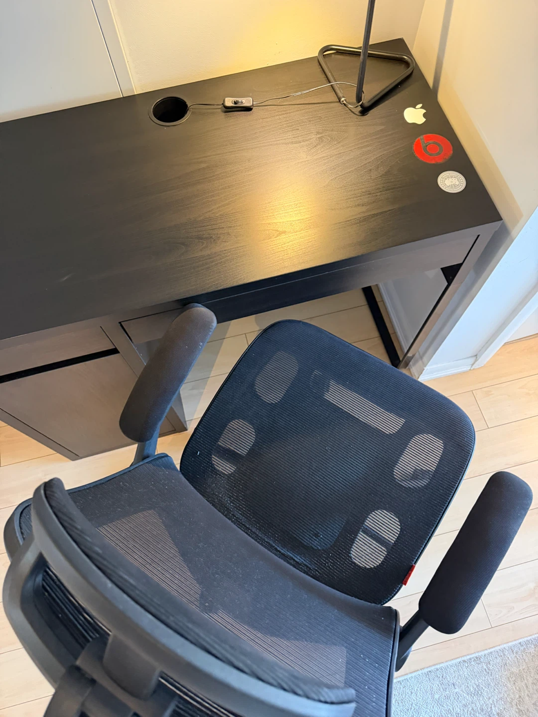 Black Ergonomic Mesh Office Chair - photo 4