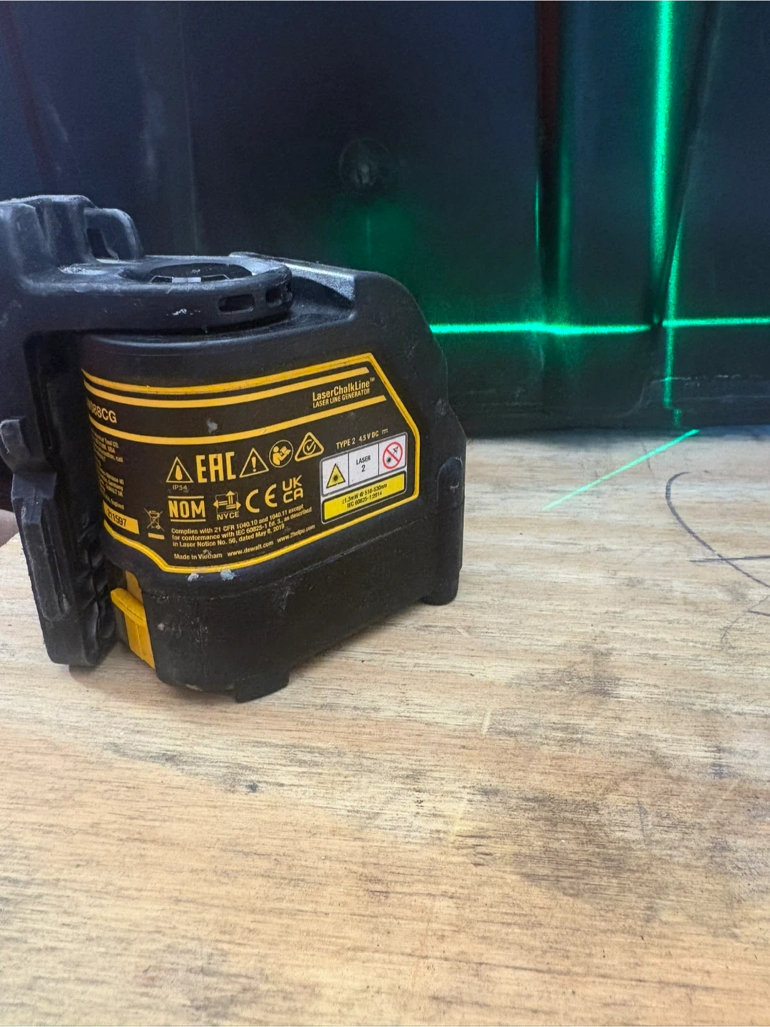 DEWALT LaserChalkLine Green Laser Level - photo 3