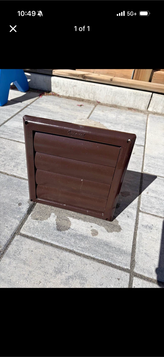 Imperial Brown Louvered Vent