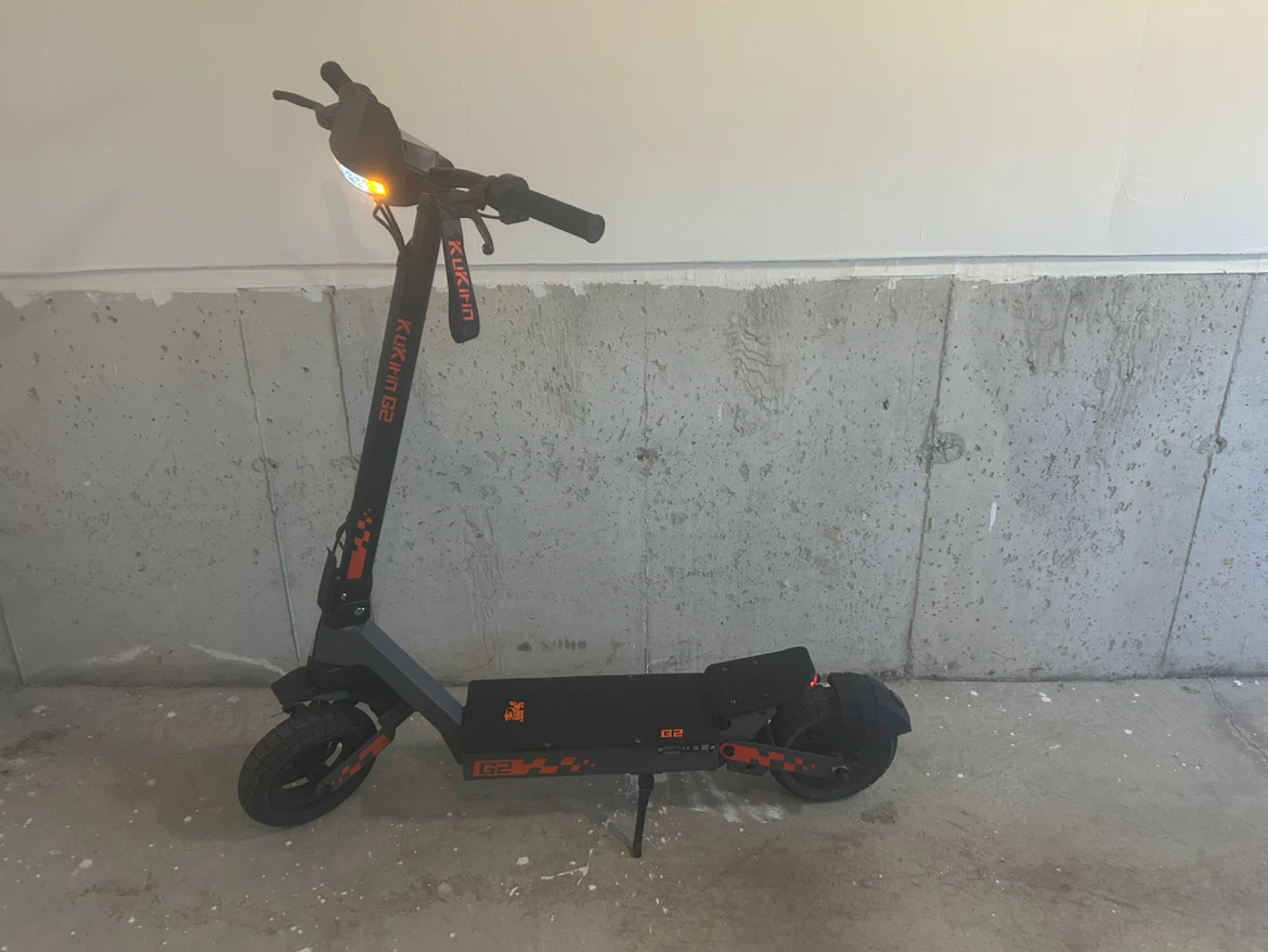 2026 KuKirin G2 Electric Scooter - low km (731)