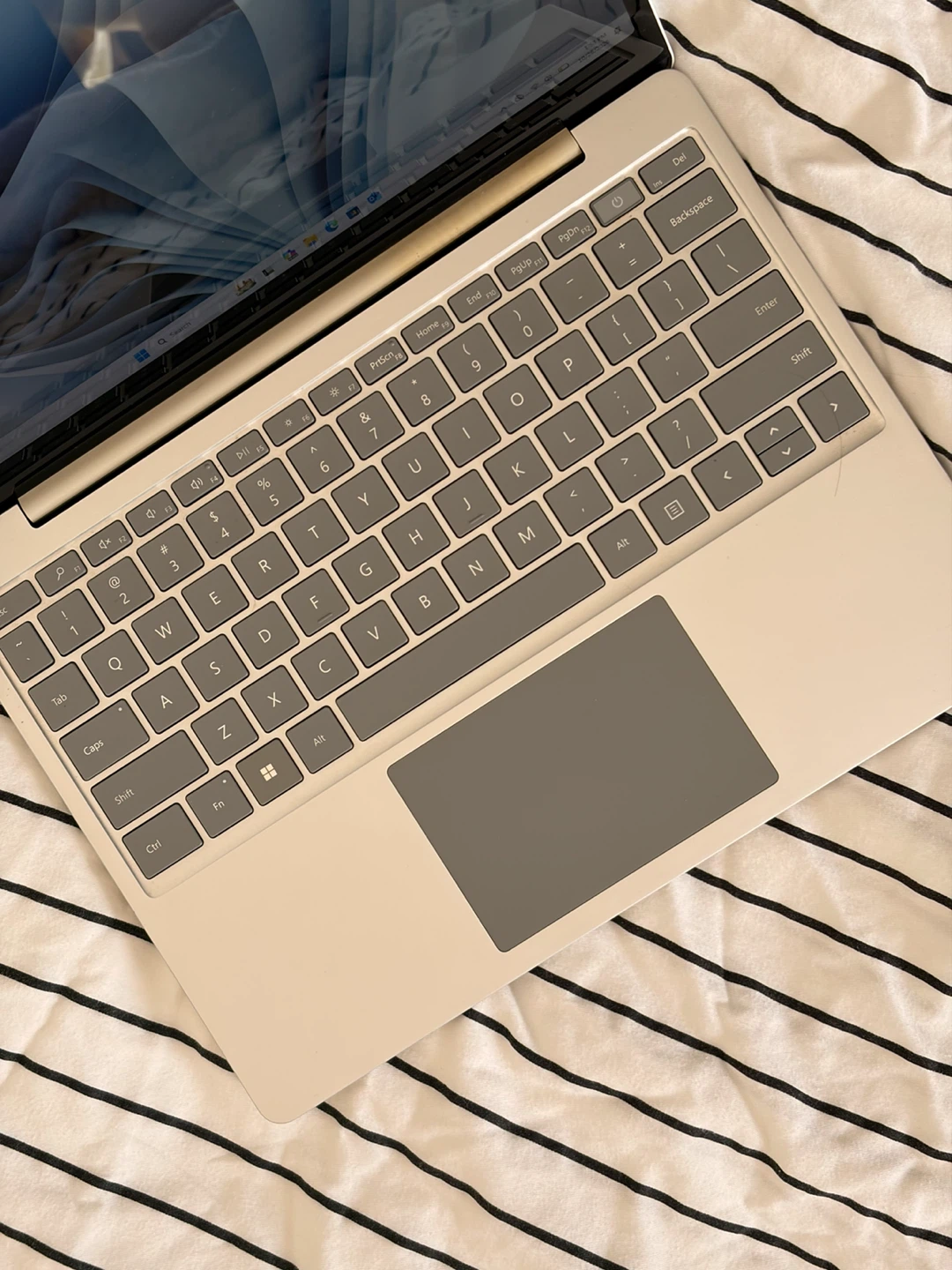 Microsoft Surface Laptop Go 2 Silver  — (i5-11th / 16GB / 256GB) - photo 2