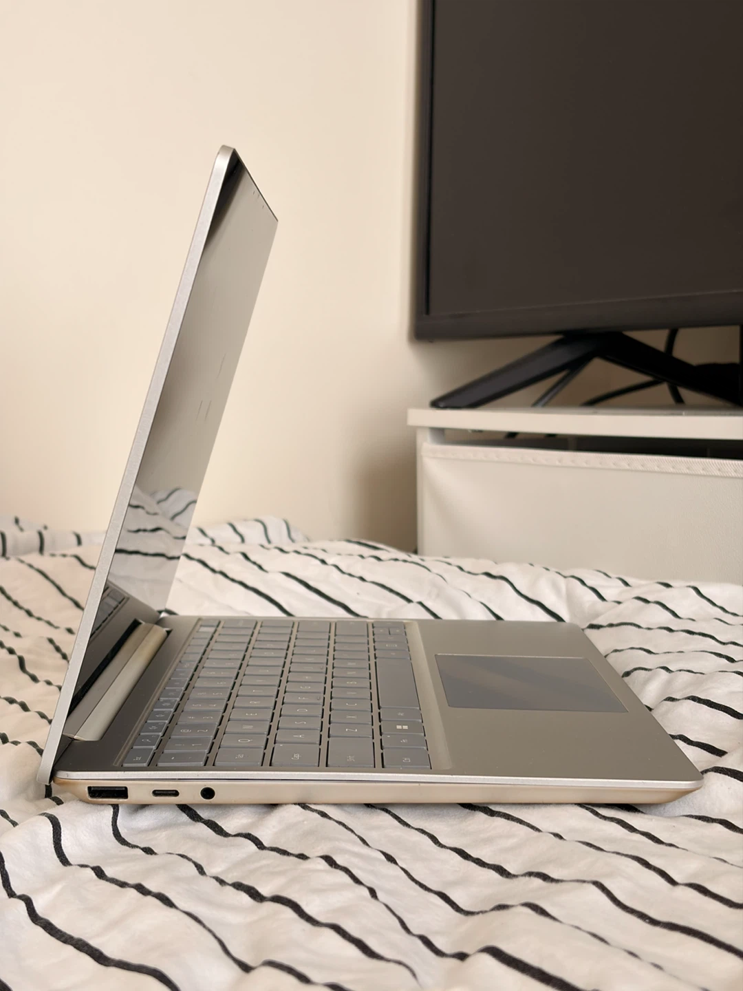 Microsoft Surface Laptop Go 2 Silver  — (i5-11th / 16GB / 256GB) - photo 4