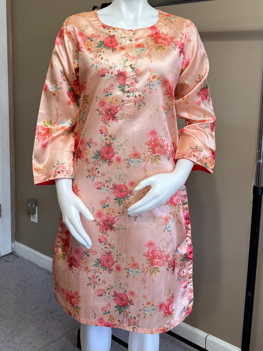 Pakistani Raw silk tailor stitch Pakistani kurti