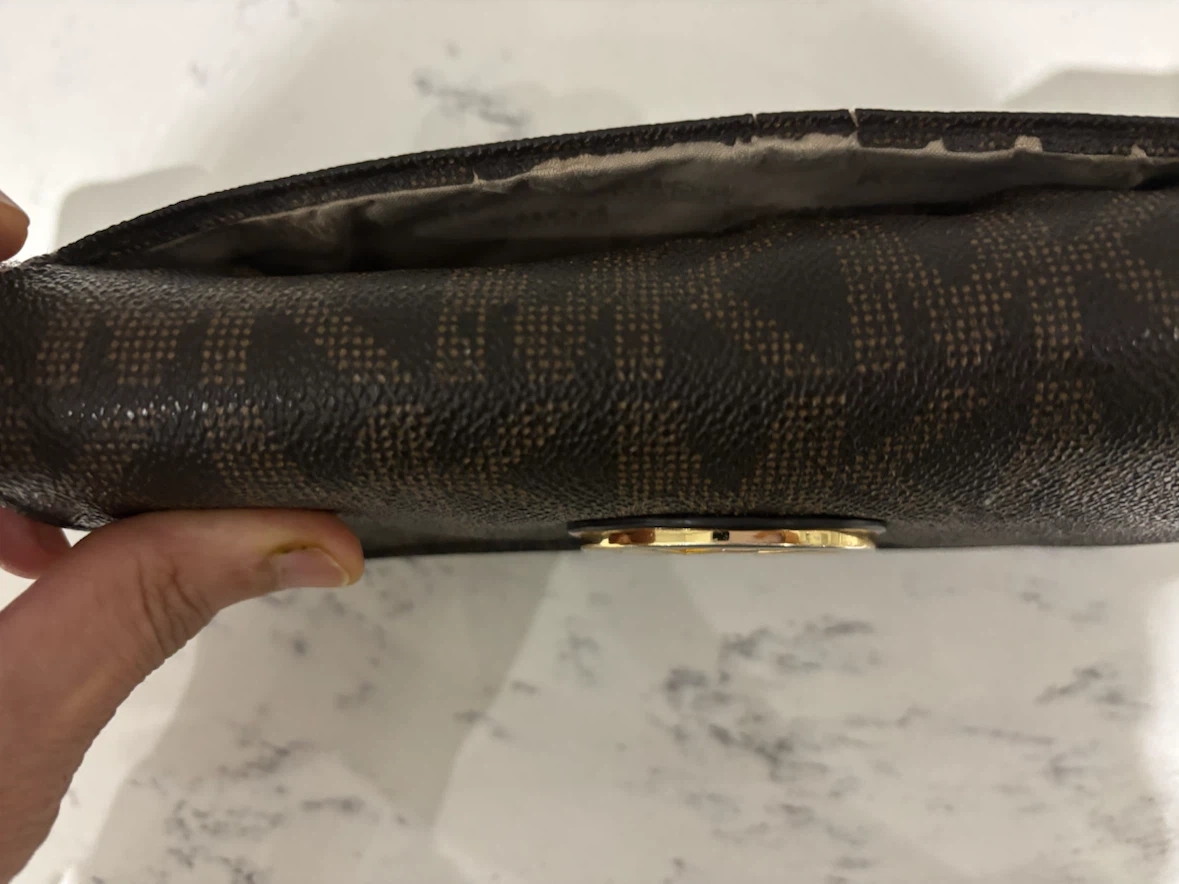 Michael Kors Signature Logo Wallet - photo 4