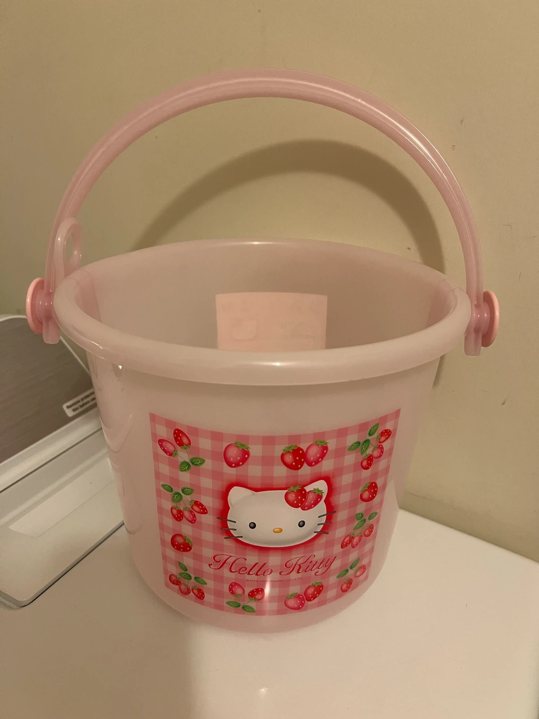 Sanrio Hello Kitty 8L Plastic Bucket