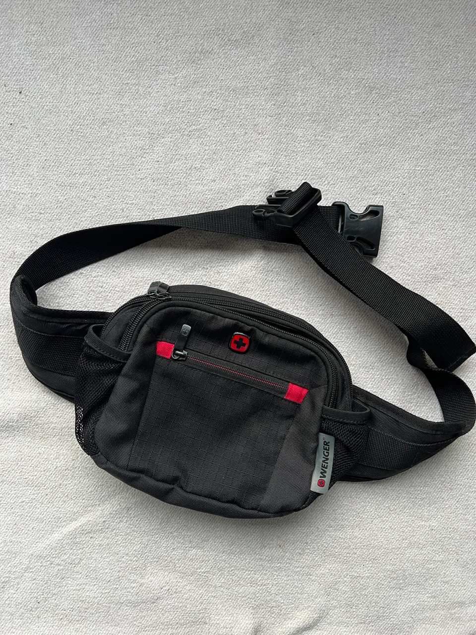 Wenger sling bag / crossbody waist bag