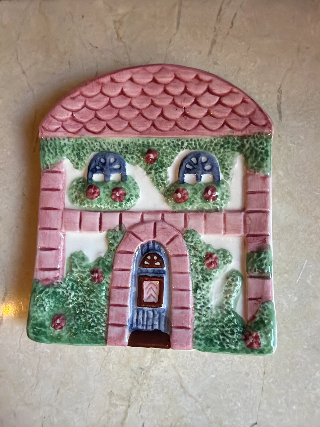 Vintage Avon Country Cottage Ceramic Spoon/Tea Bag Rest