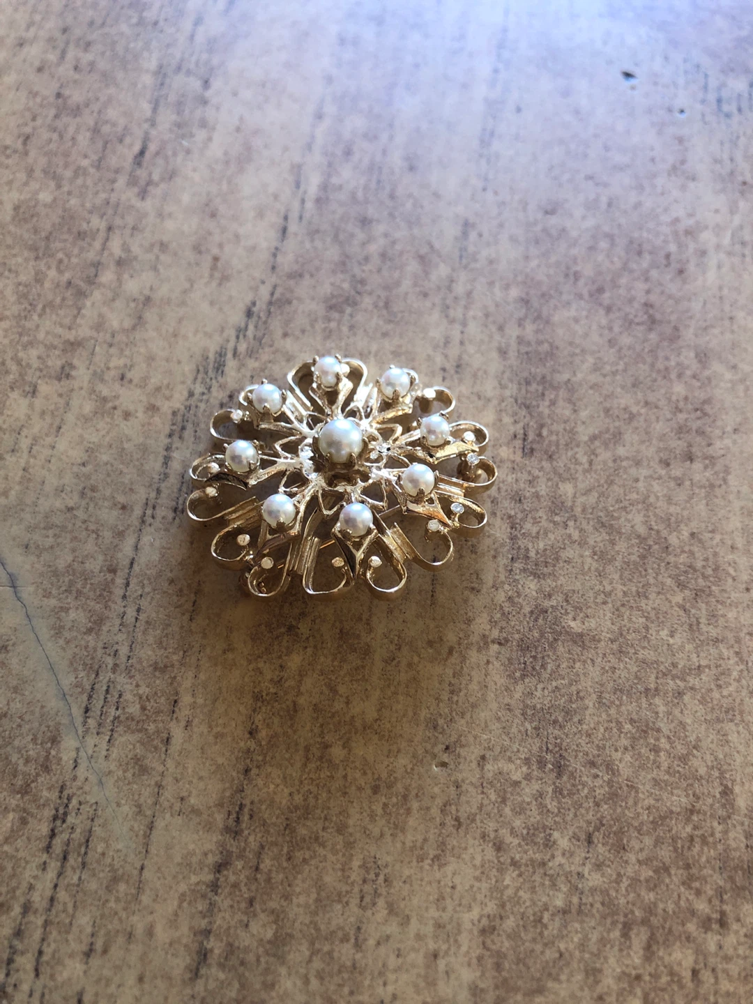Vintage Gold Tone Faux Pearl Brooch