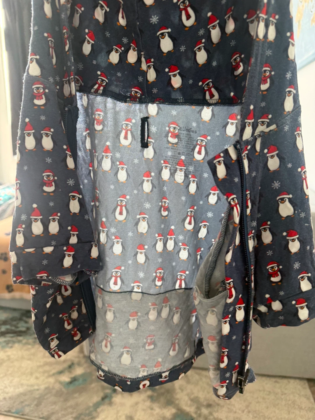 Dog MeUndies Penguin Christmas Hoodie - photo 2