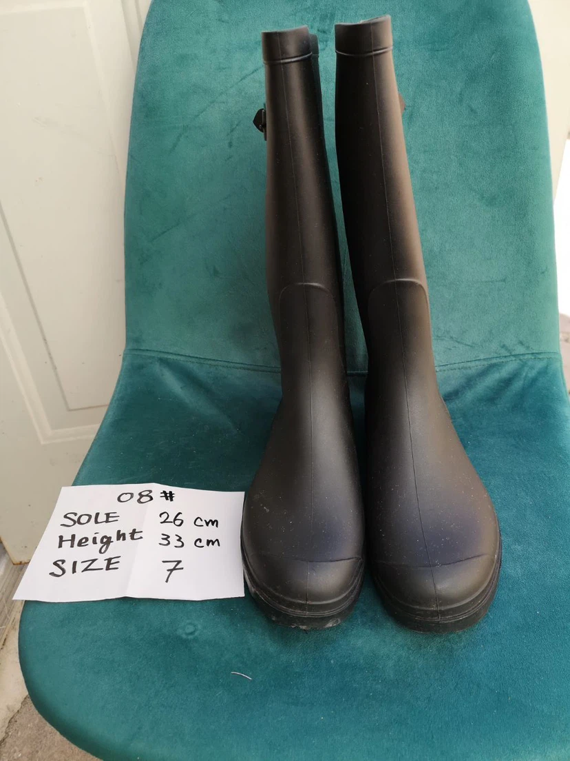 Black Rubber Rain Boots Size 7 - photo 2