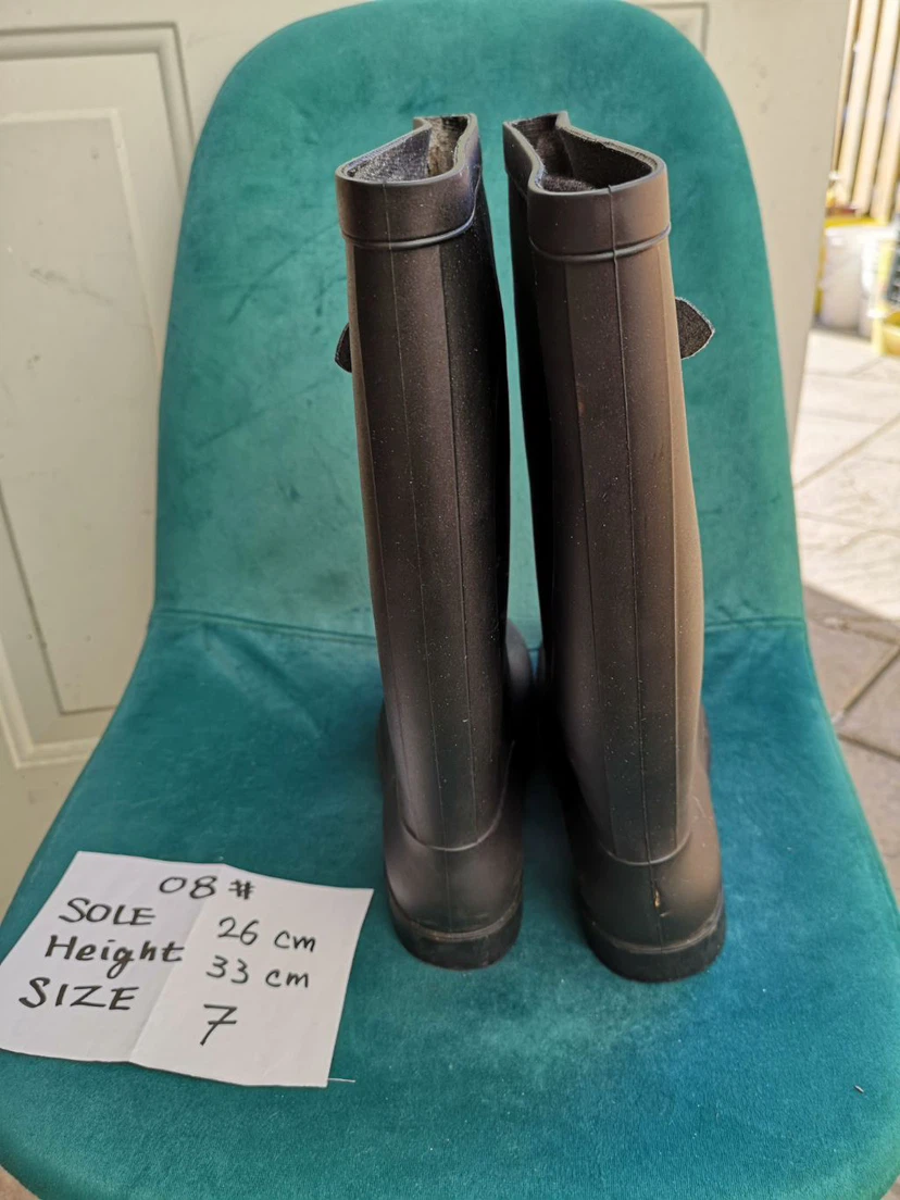 Black Rubber Rain Boots Size 7 - photo 4