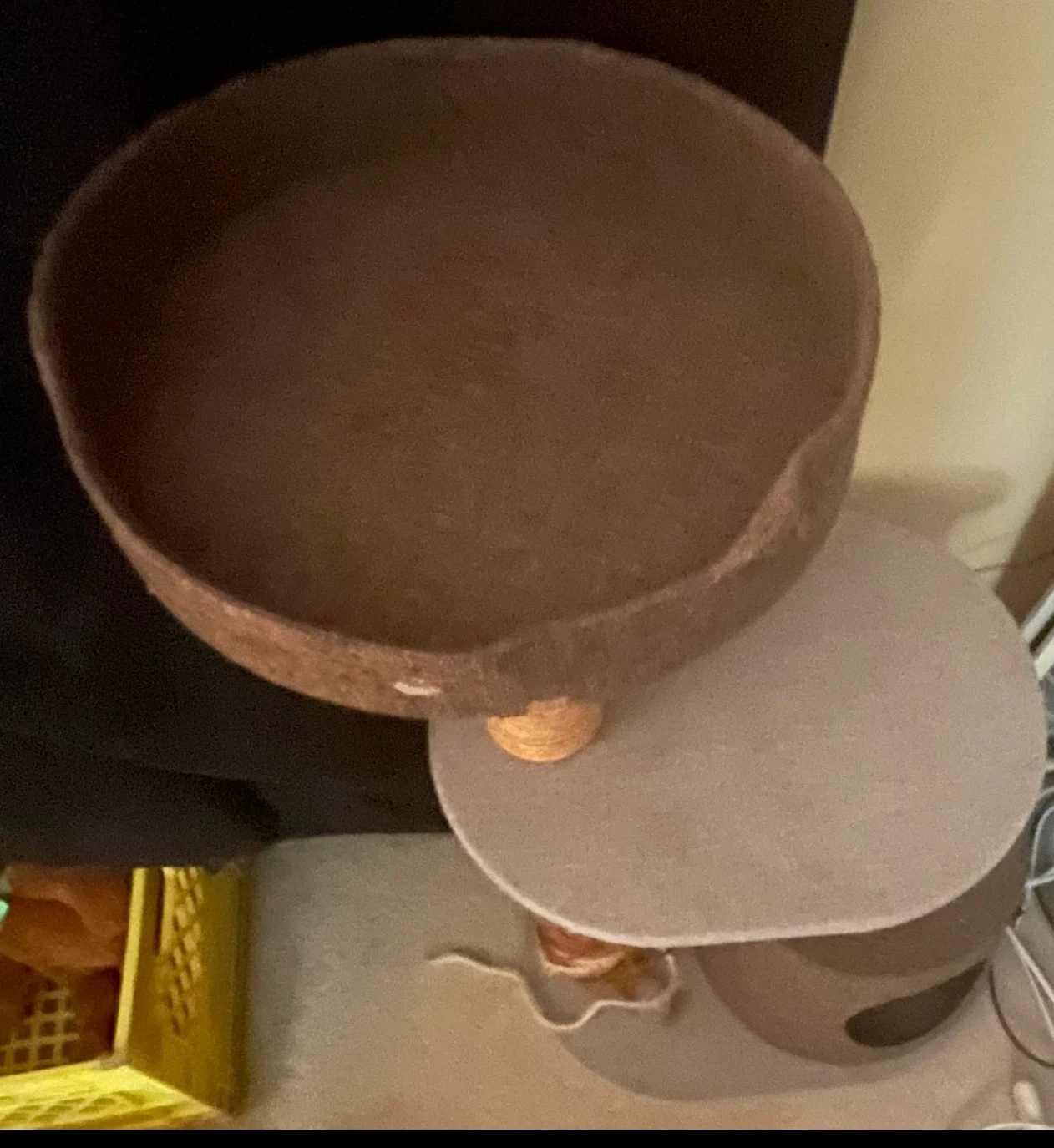 Multi-level cat tree with scratching posts - photo 3