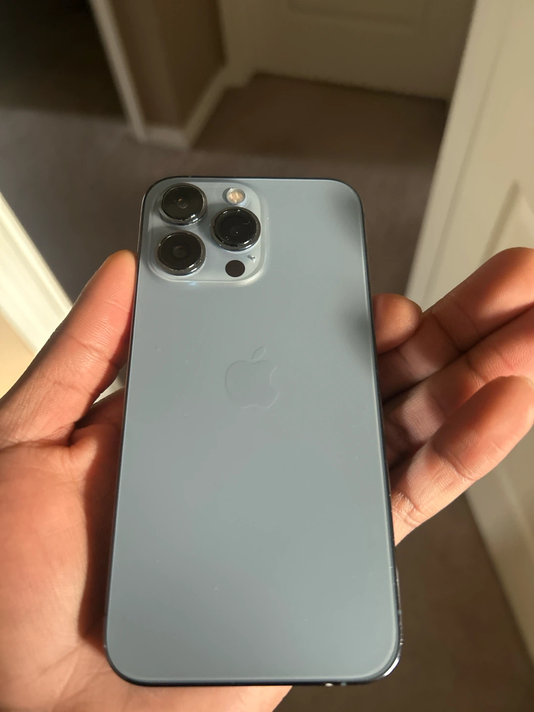 Apple iPhone 13 Pro - photo 2