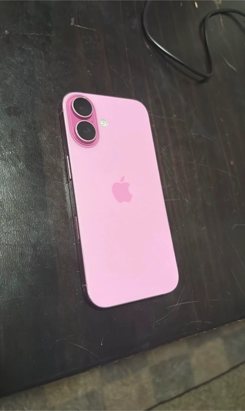 Apple iPhone 15 Pink