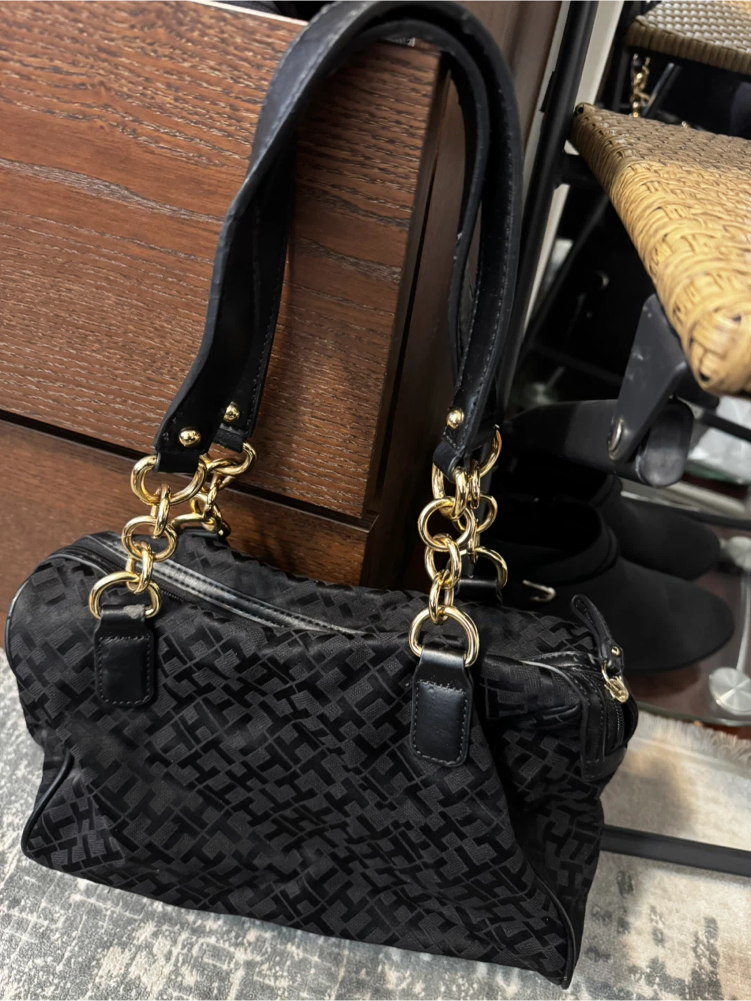Tommy Hilfiger Monogram Handbag - photo 2