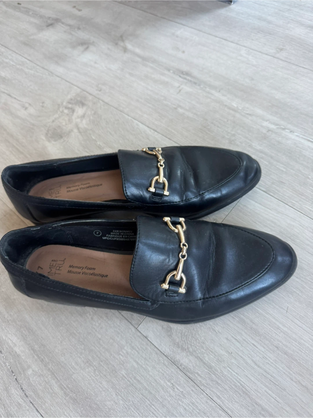 Time and Tru Black Loafers Size 7 - photo 2