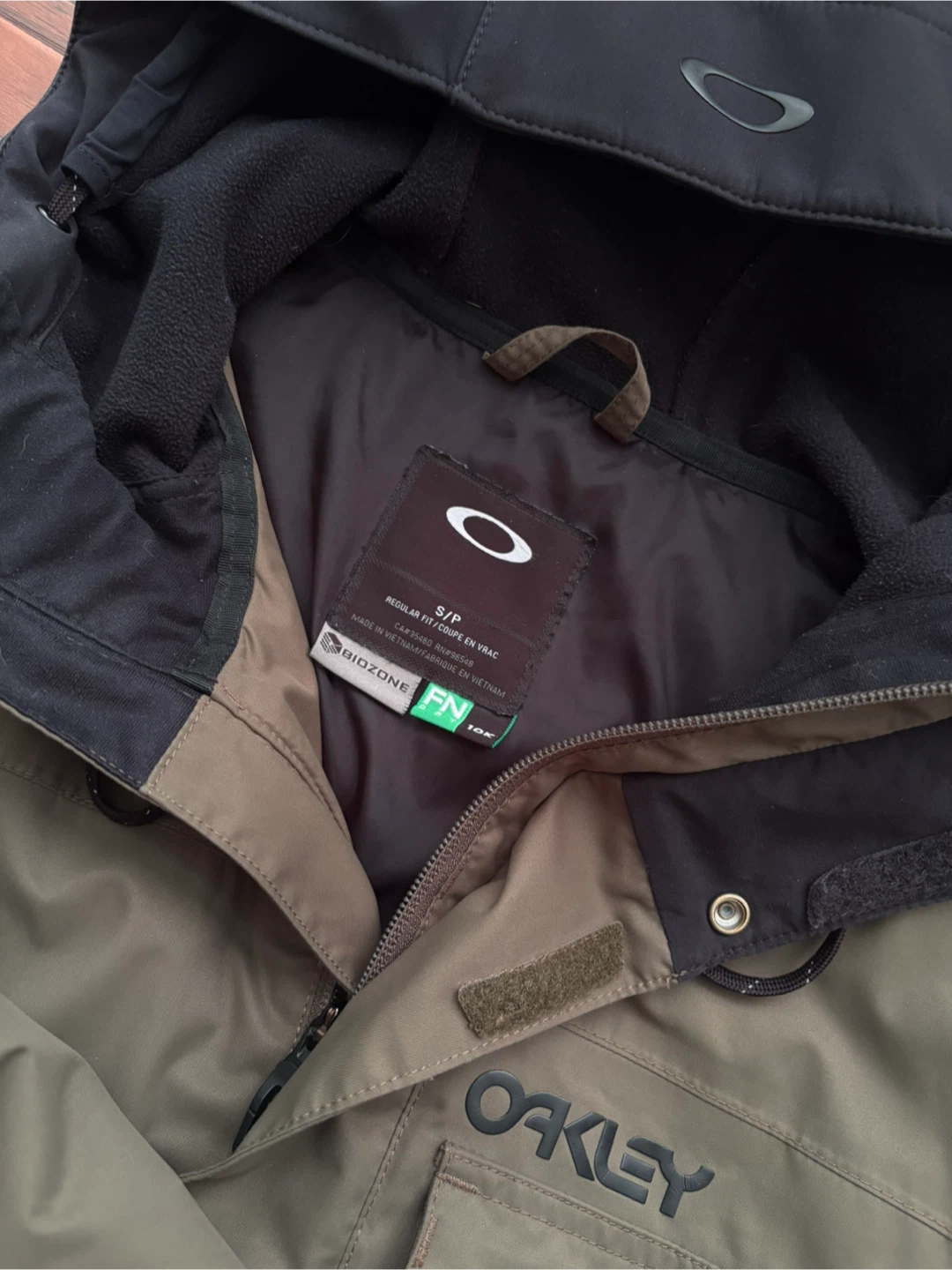 Oakley snowboard ski jacket S - photo 3