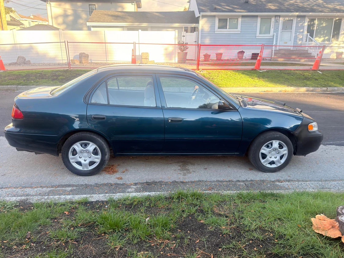 1999 Toyota Corolla VE - photo 2