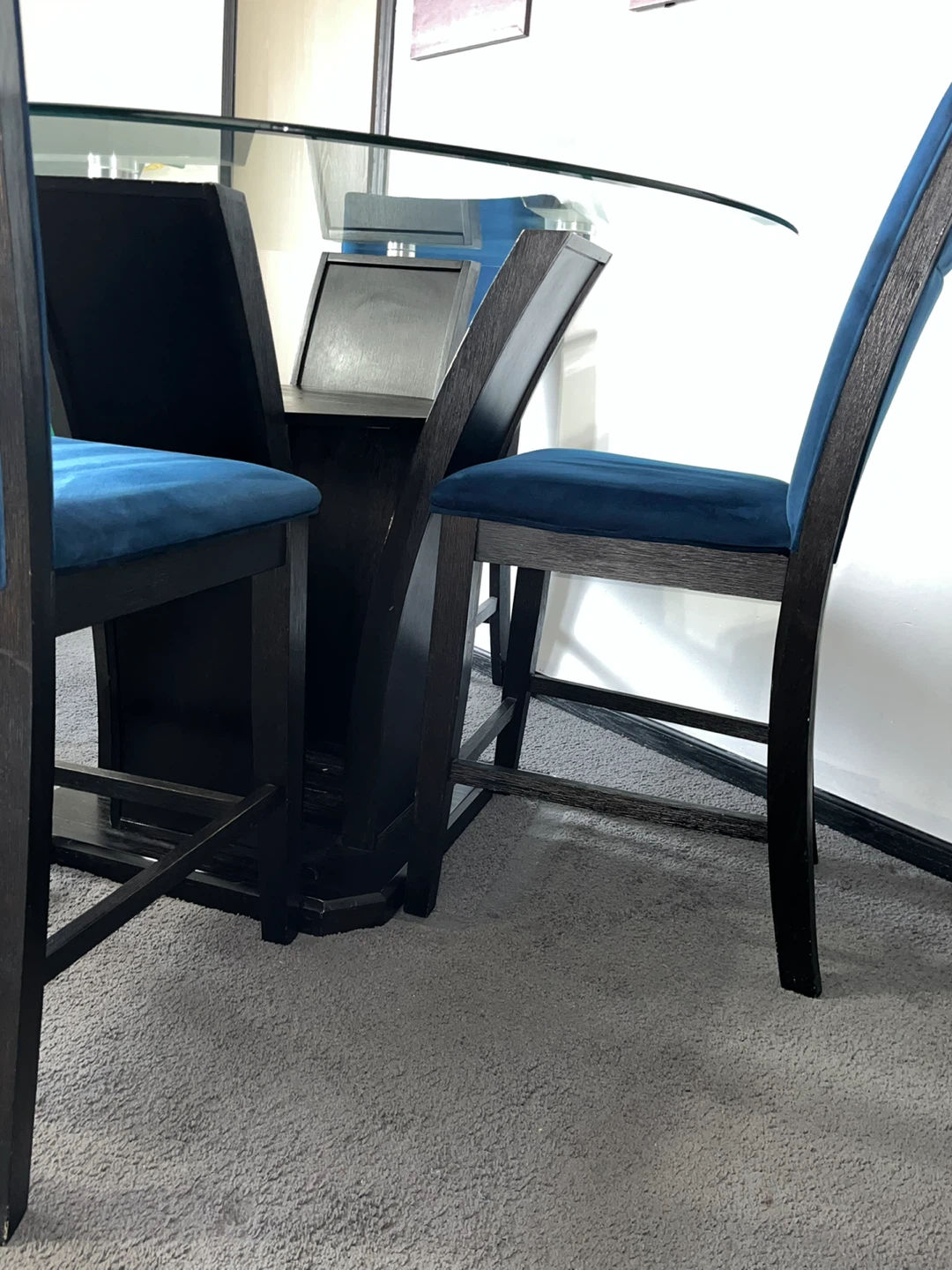Aria Collection from Bobs Furniture Round Glass Dining Table - photo 2