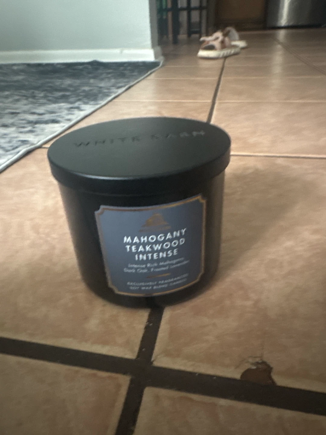 White Barn Mahogany Teakwood Intense 3-Wick Candle