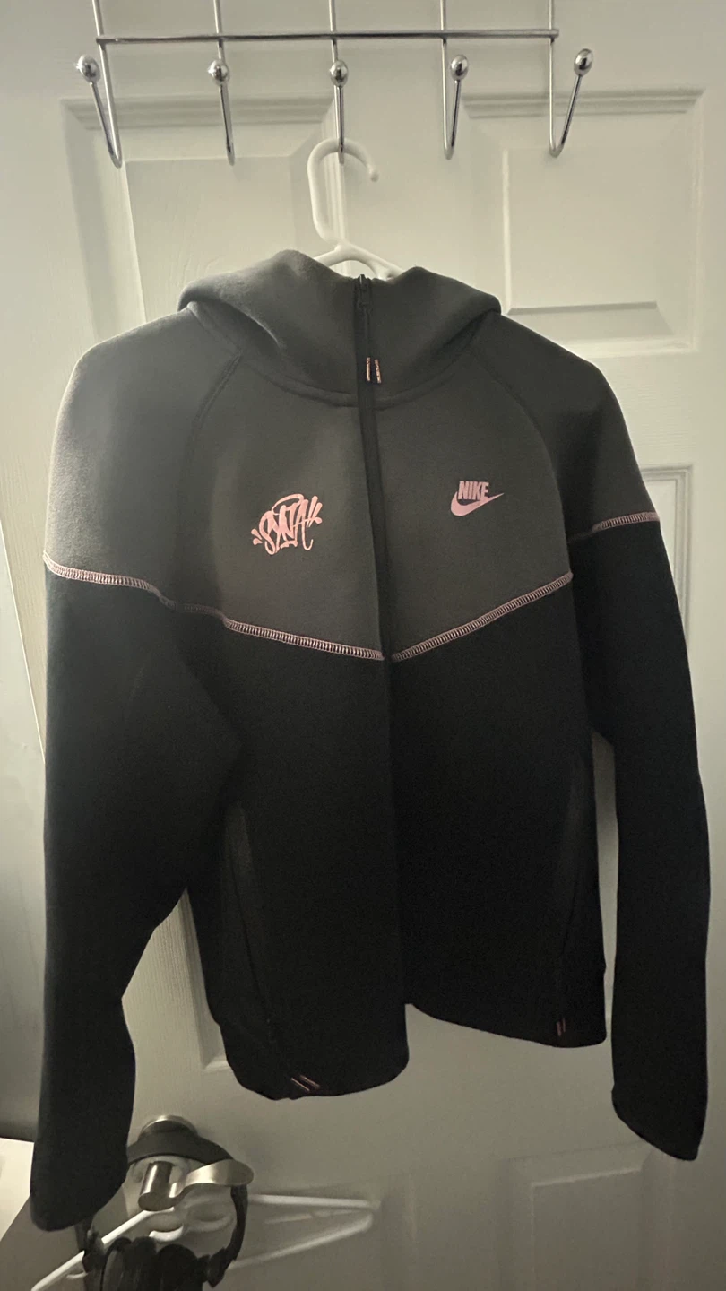 Syna Nike Tech Fleece Size M