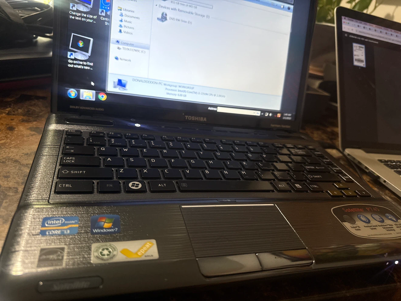 Toshiba Satellite P745 Laptop - photo 5