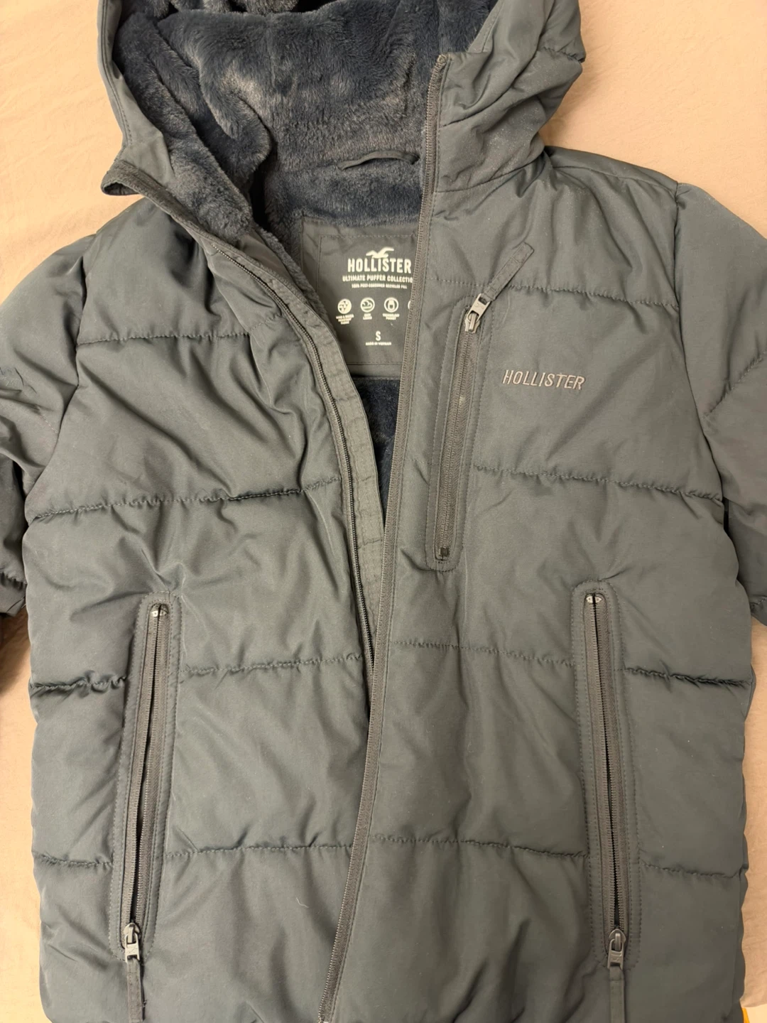 Hollister Ultimate Puffer Jacket Size S - photo 3
