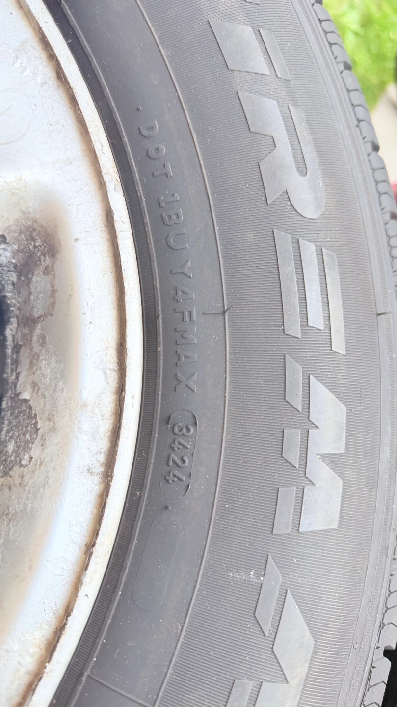 Winter Tire Set of 225/75R16C - photo 5