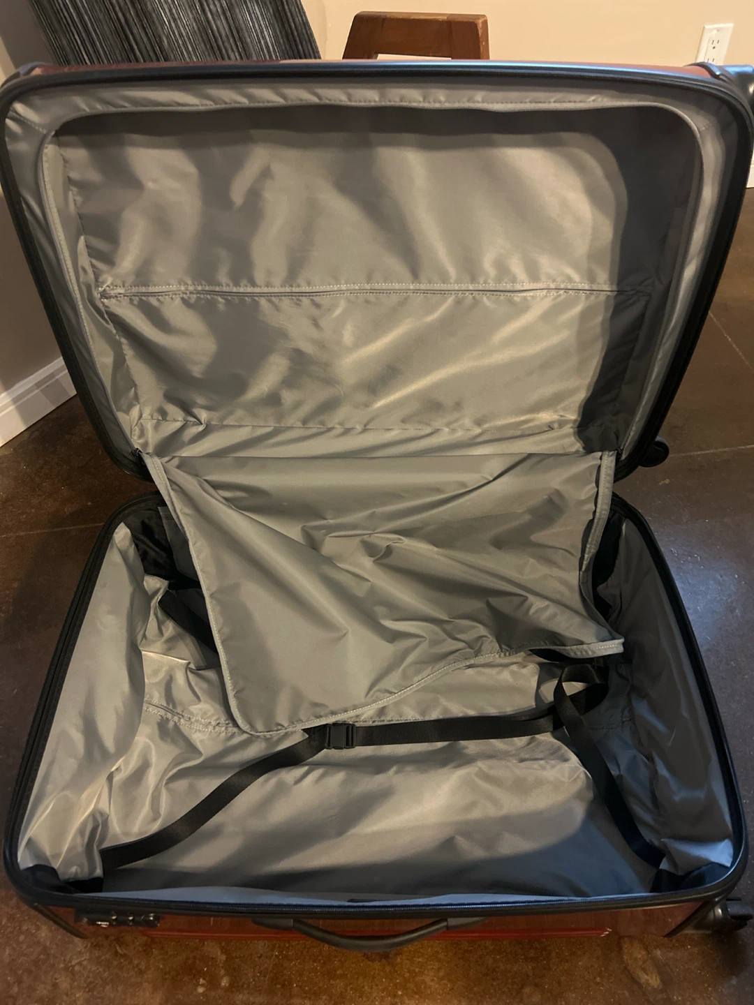 Tumi Hardside Luggage - photo 2