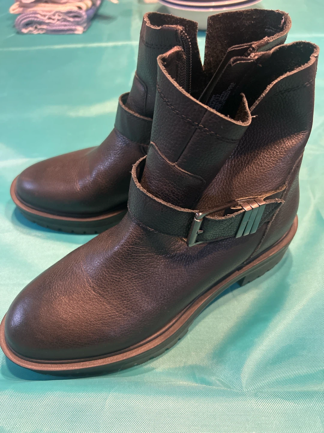 Crown Vintage leather black ankle boots