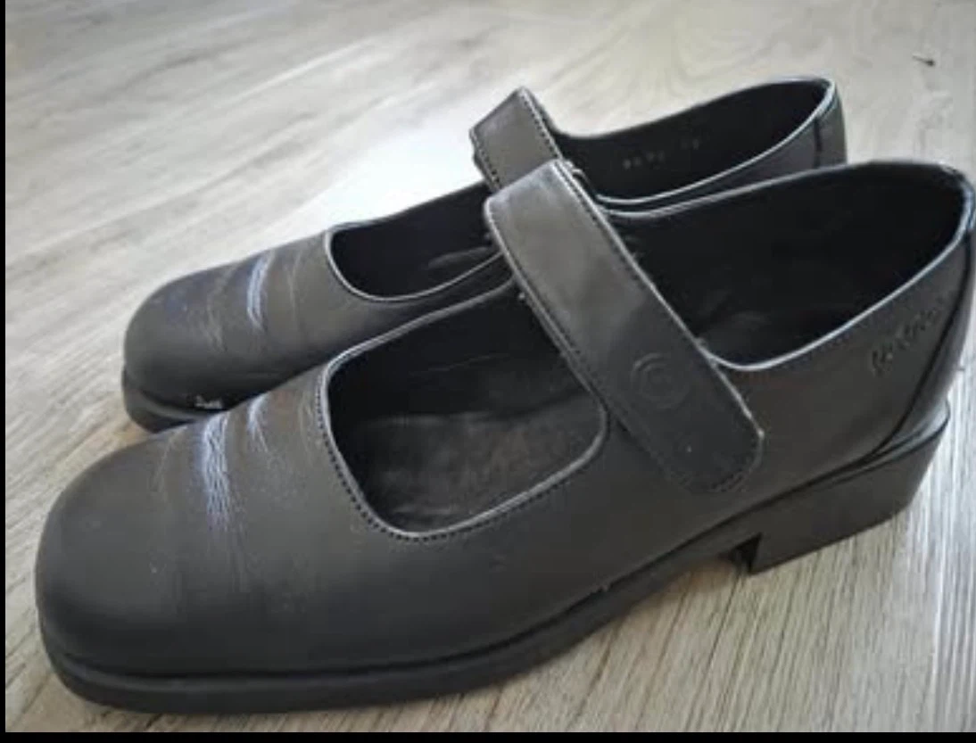Patricia Black Leather Mary Jane Shoes - photo 2