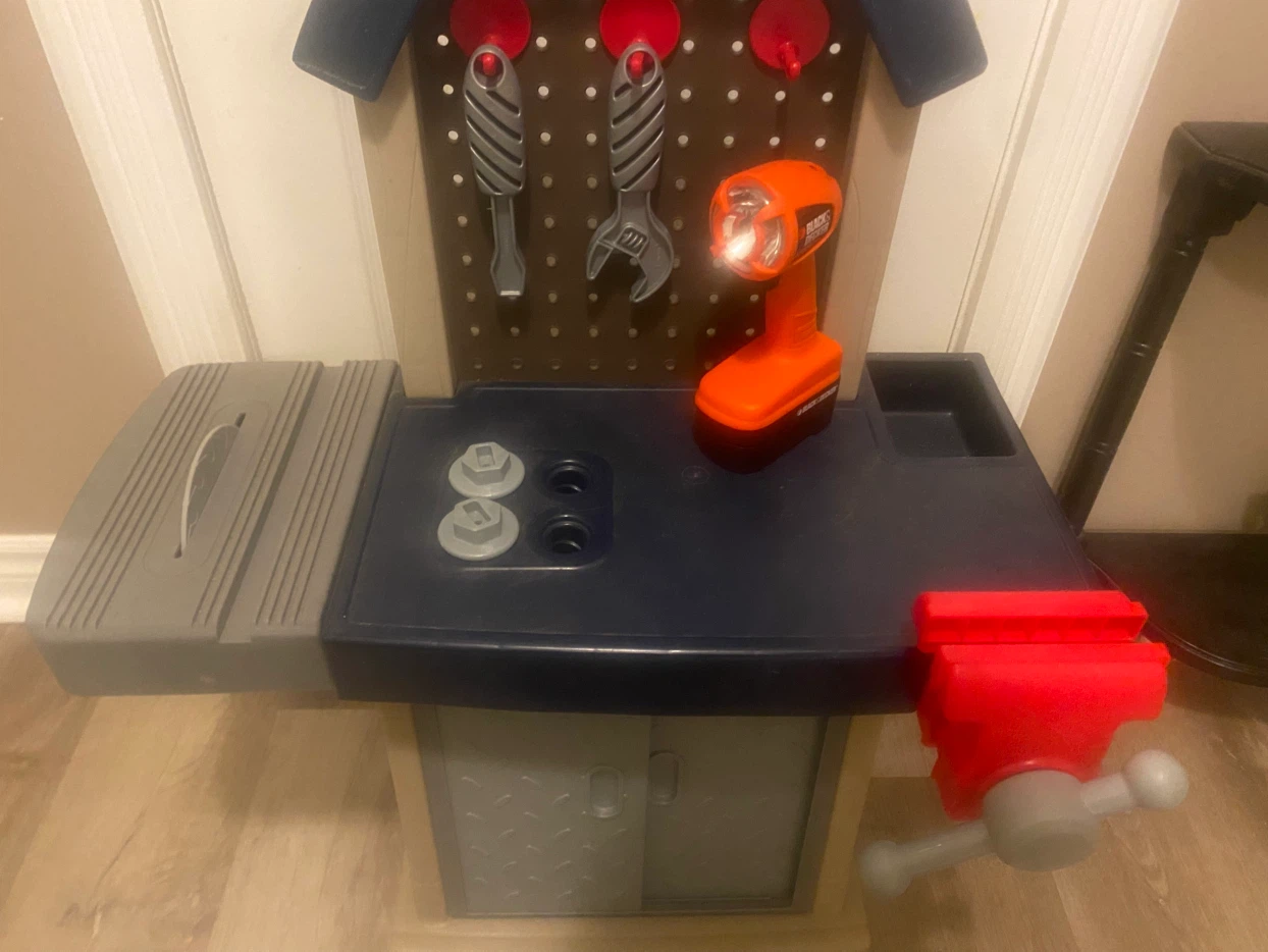 Little Tikes work bench with tools included - photo 3