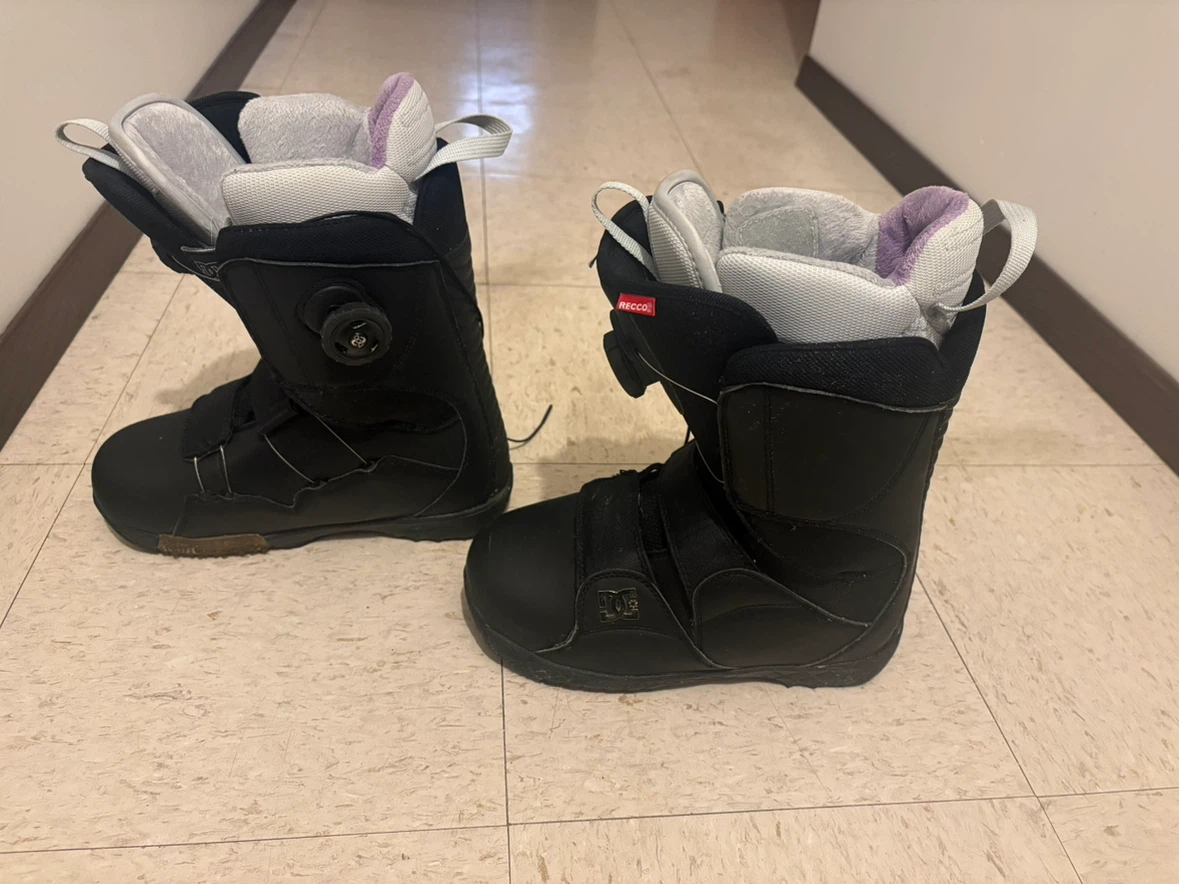DC Women's Snowboard Boots size 8