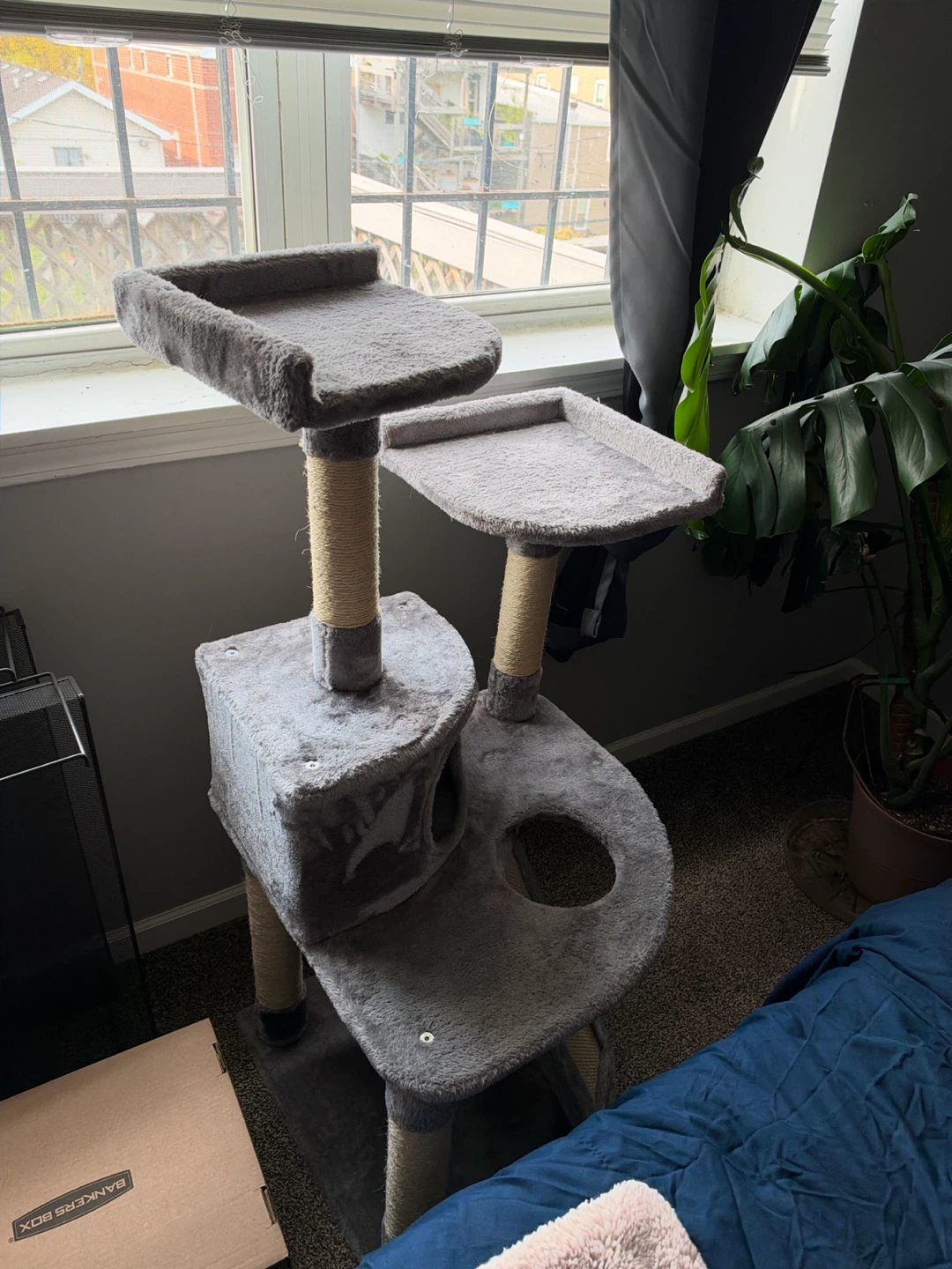 Gray Multi-Level Cat Tree