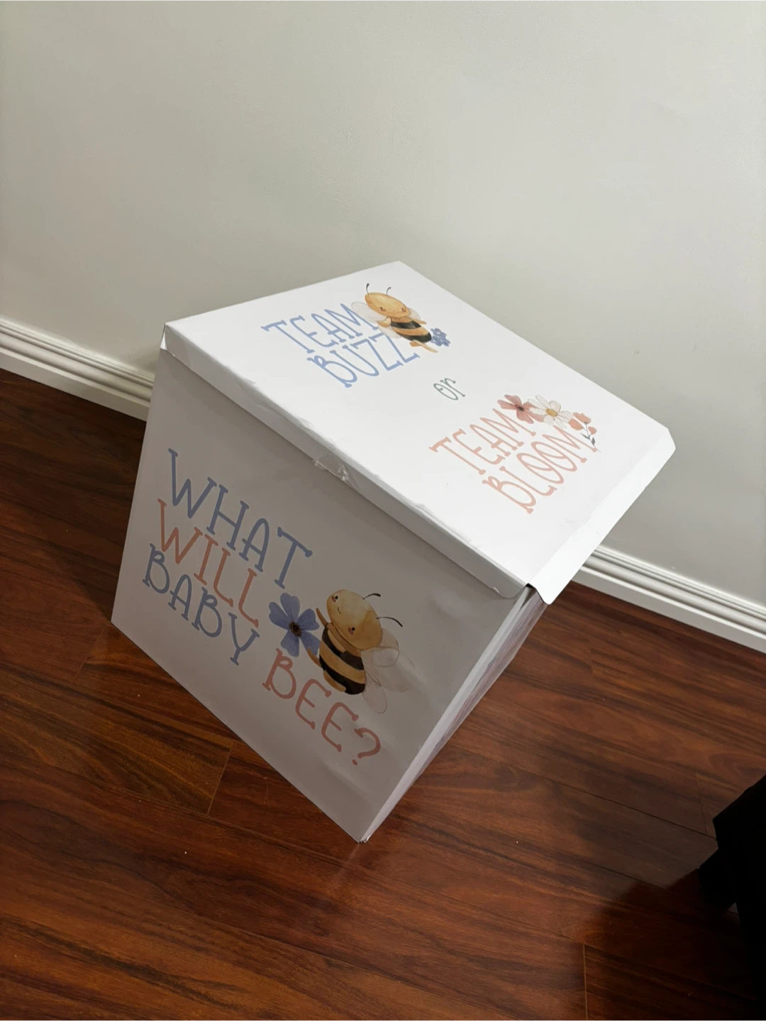 Baby Bee Gender Reveal Box with Balloons - photo 2